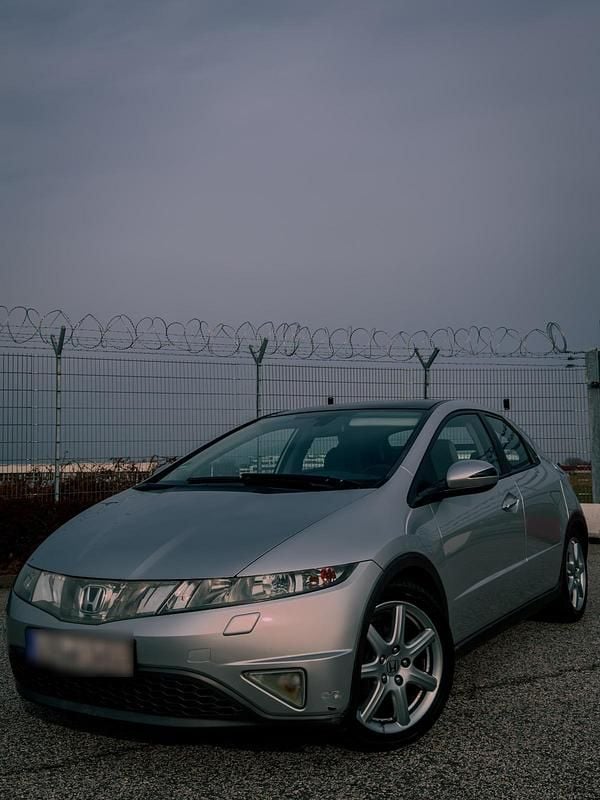 Gebraucht Honda Civic 140 PS (102 kW) 2007 Grau Kleinwagen