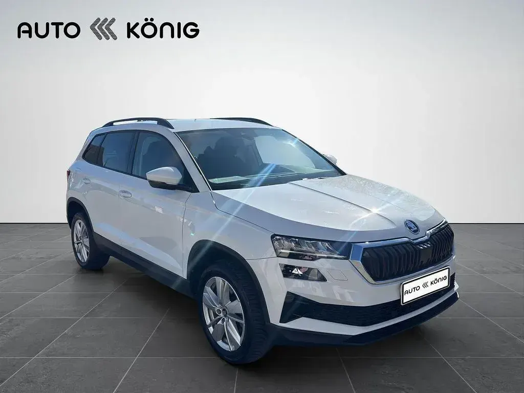 Gebraucht Skoda Karoq Selection 150 PS (110 kW) 2025 Moonweiß perleffekt SUV