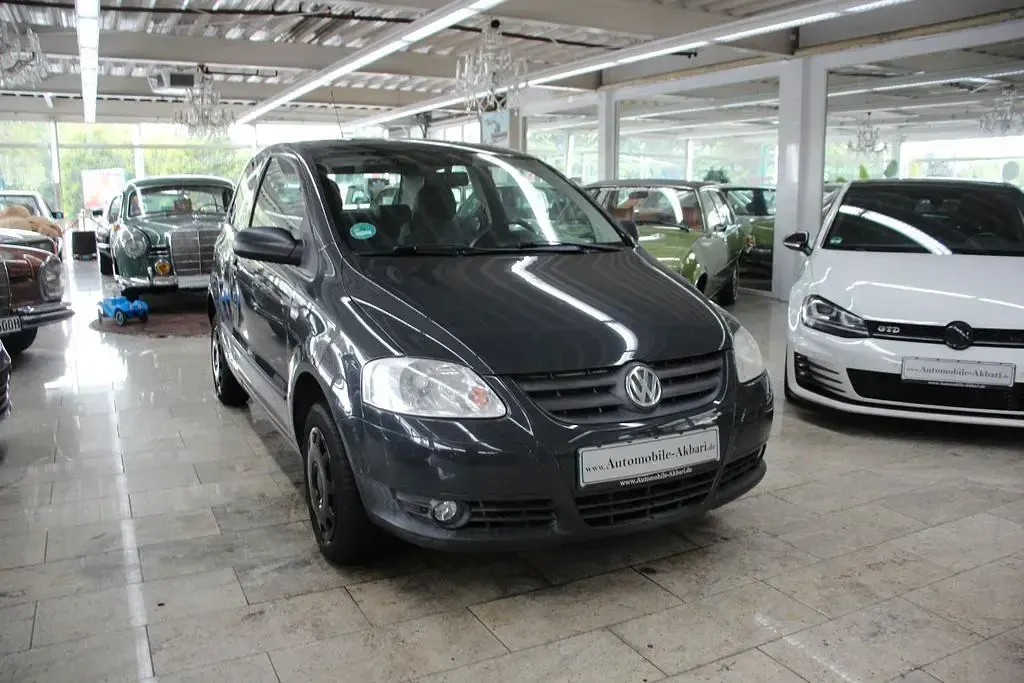 Gebraucht VW Fox Basis 54 PS (39 kW) 2008 Grau Kleinwagen