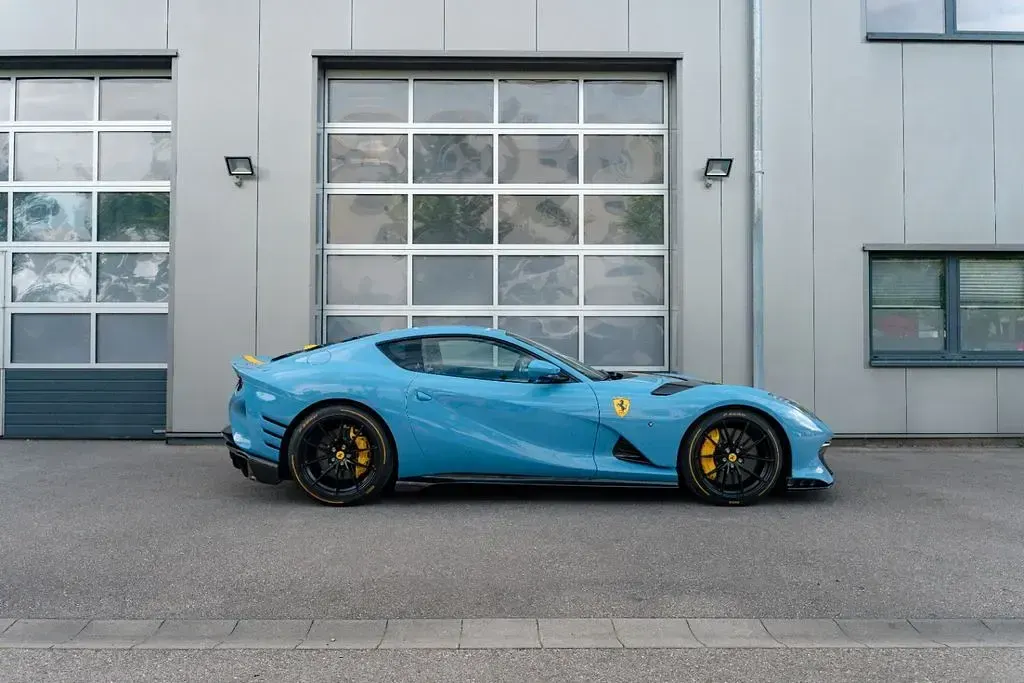 Gebraucht Ferrari 812 829 PS (609 kW) 2022 Blau Coupé