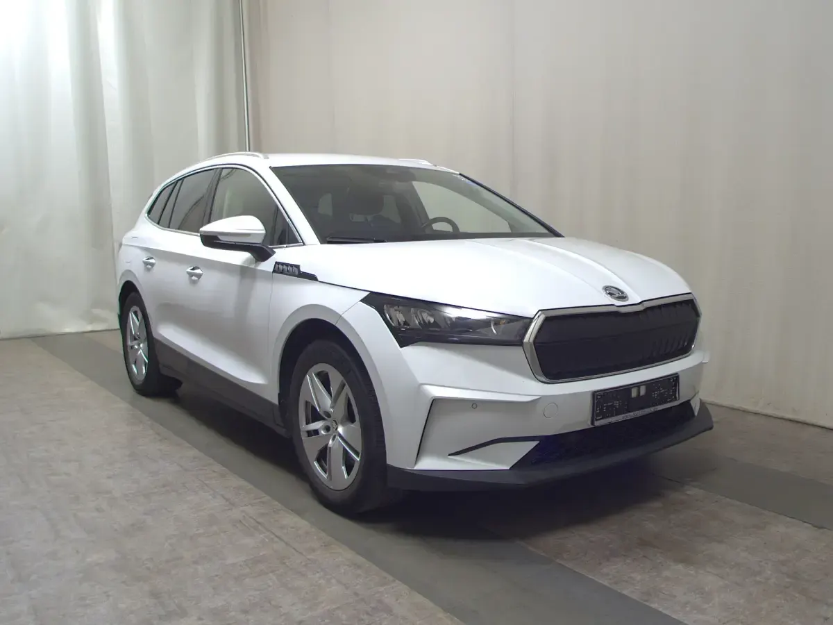 Gebraucht Skoda Enyaq iV Loft 150 kW (204 PS) 2022 Weiß SUV