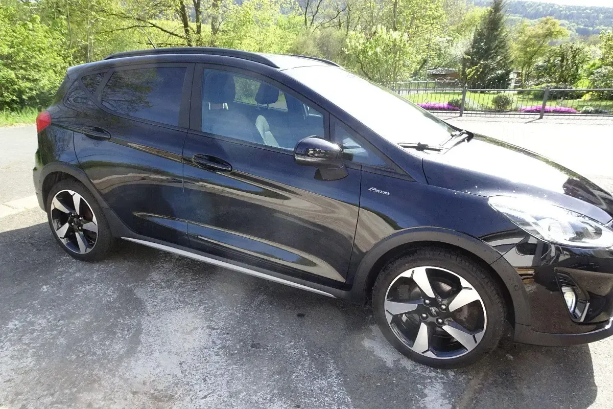 Gebraucht Ford Fiesta Active 125 PS (91 kW) 2020 Schwarz Kleinwagen