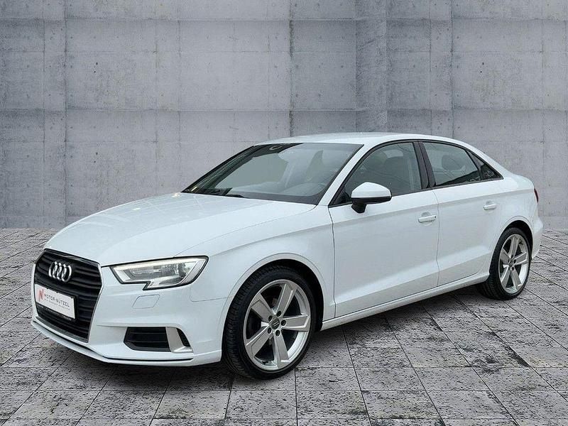 Gebraucht Audi A3 Sport 116 PS (85 kW) 2018 Weiß Limousine