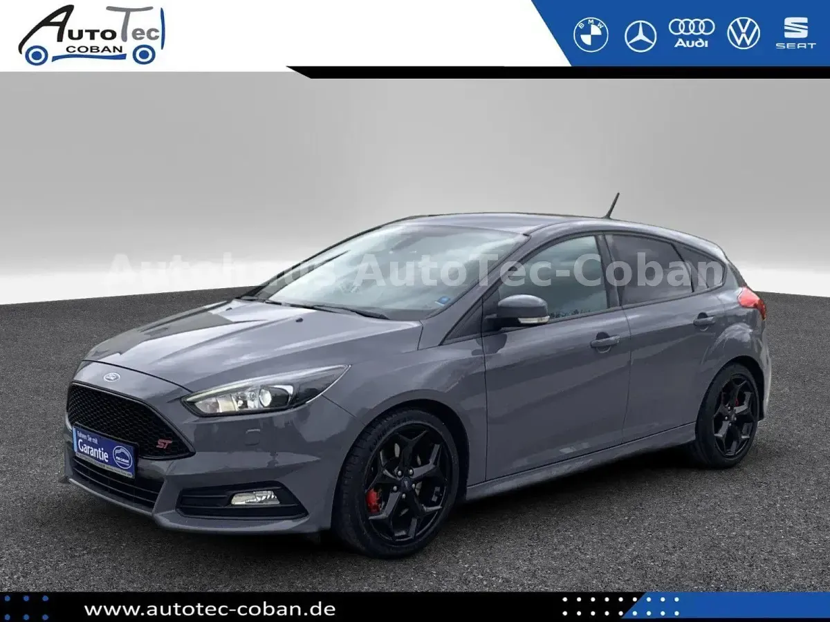 Gebraucht Ford Focus ST 250 PS (183 kW) 2018 Grau Limousine