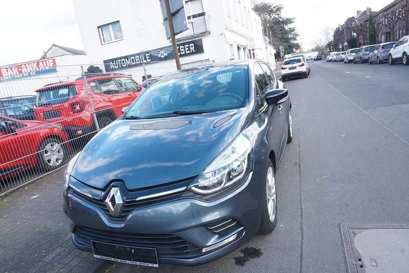 Gebraucht Renault Clio IV LIMITED 73 PS (53 kW) 2018 Grau Limousine