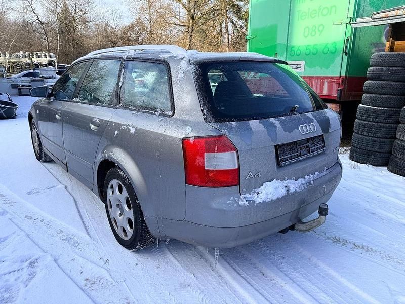 Gebraucht Audi A4 131 PS (96 kW) 2003 Grau Kombi