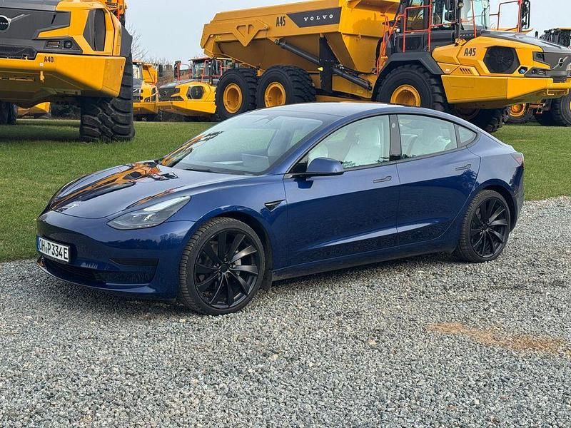 Gebraucht Tesla Model 3 Standard Range 208 kW (283 PS) 2022 Blau Limousine