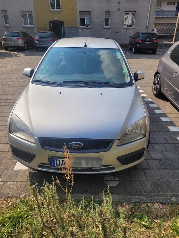 Silber Gebraucht 2007 Ford Focus Kombi | 1.500 € (Teuer) - Bild 1/4