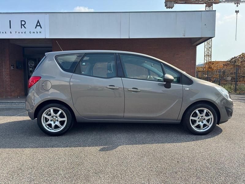 Gebraucht Opel Meriva Active 120 PS (88 kW) 2013 Braun Van / Kleinbus