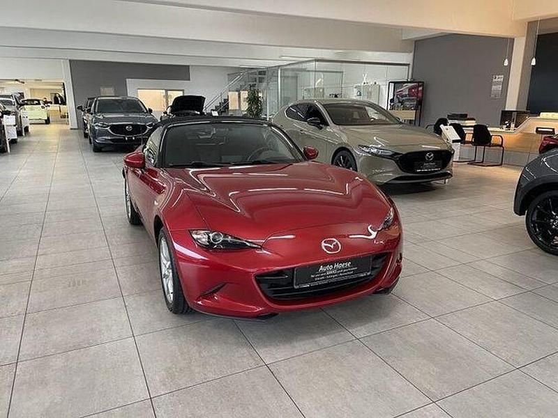 Rot Gebraucht 2016 Mazda MX5 Center-Line Cabrio | 16.990 € - Bild 1/4