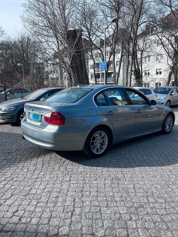 Gebraucht BMW 325 218 PS (160 kW) 2006 Limousine
