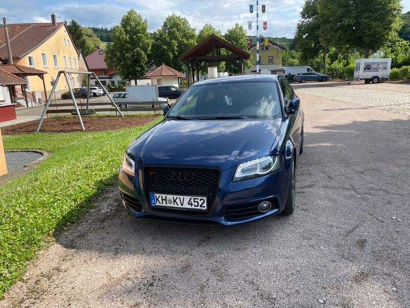 Blau Gebraucht 2012 Audi A3 S-Line Limousine | 7.000 € - Bild 1/4
