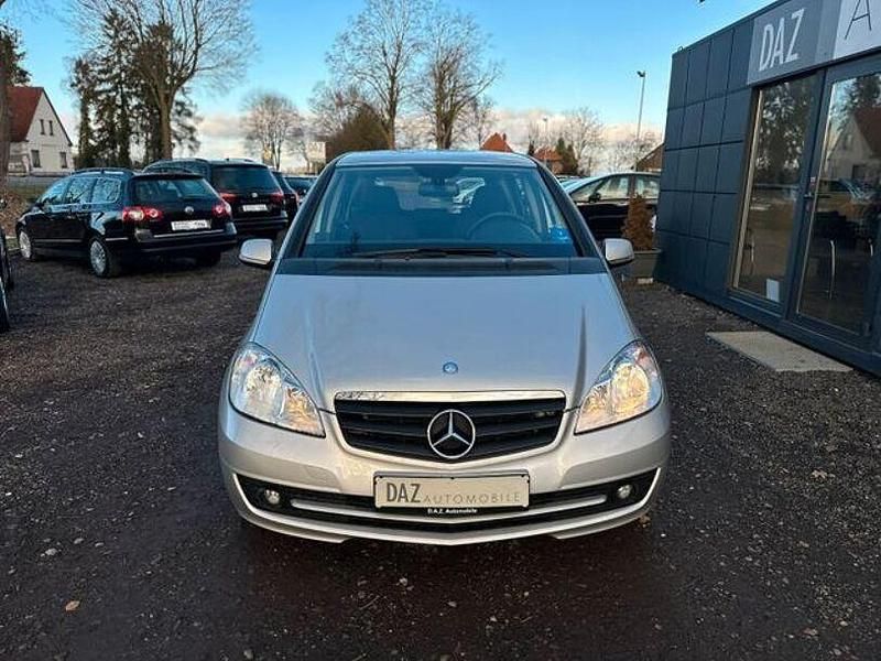 Gebraucht Mercedes A160 95 PS (69 kW) 2010 Silber Limousine