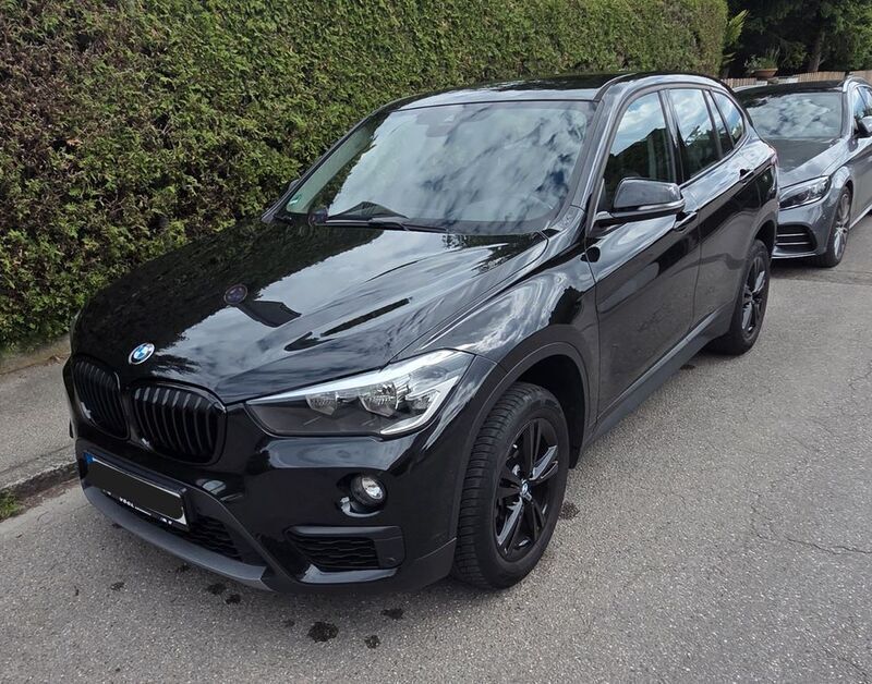 Schwarz Gebraucht 2018 BMW X1 SUV | 19.900 € (Guter Preis) - Bild 1/4