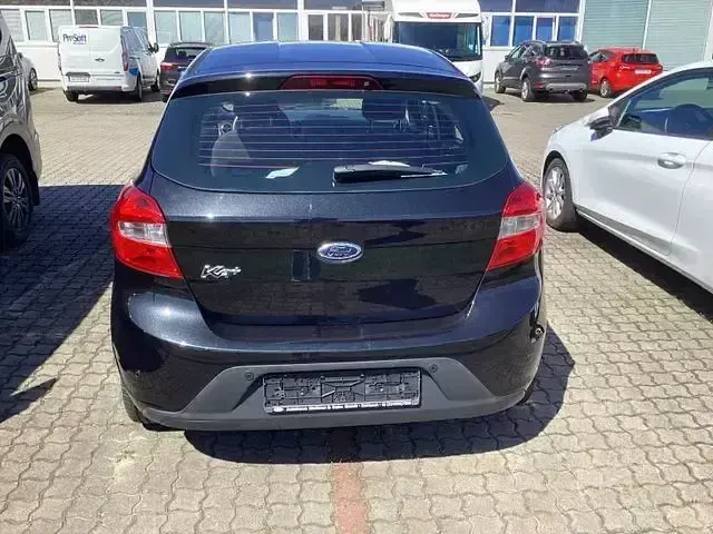 Używany Ford Ka Plus Basis 69 KM (50 kW) 2017 Czarny Hatchback