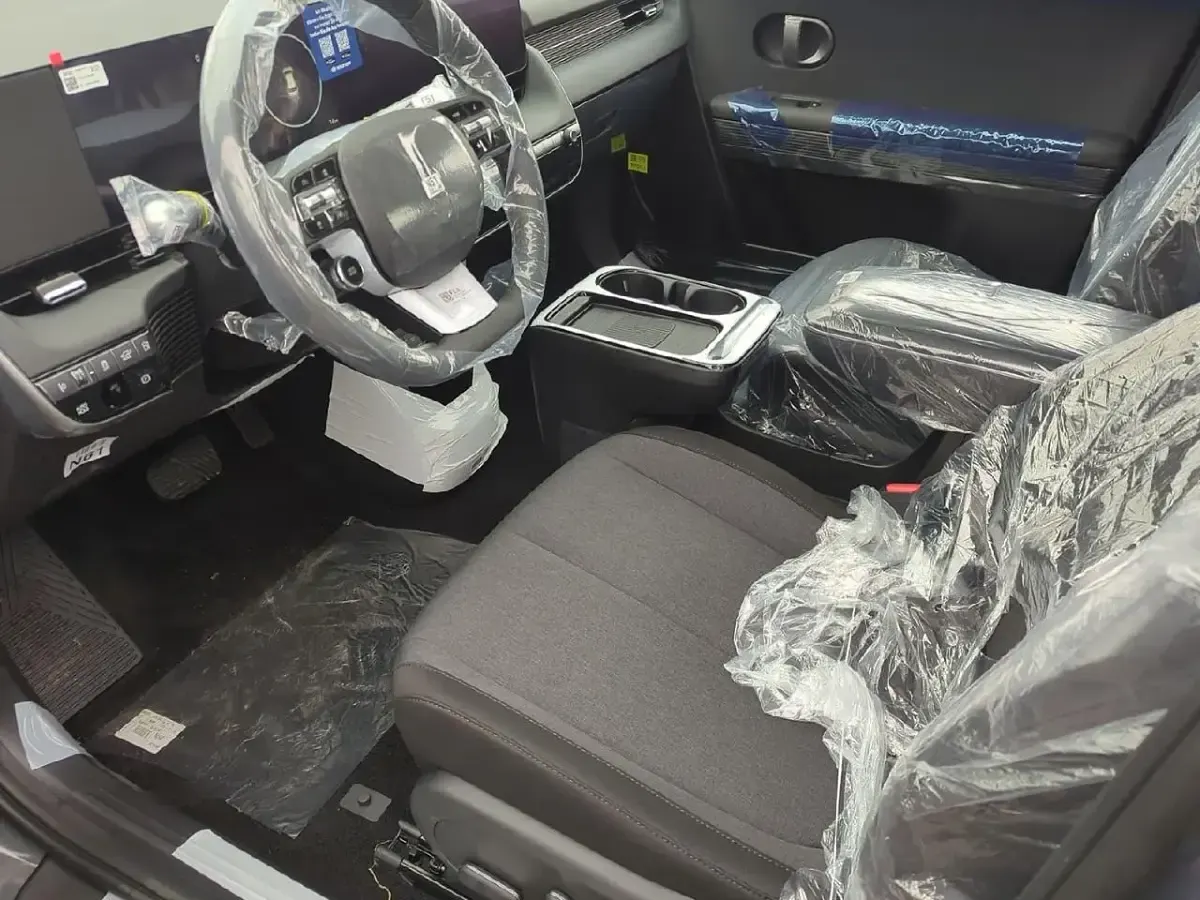 Gebraucht Hyundai Ioniq 5 Dynamiq 125 kW (170 PS) 2025 Ecotronic grey / mic SUV