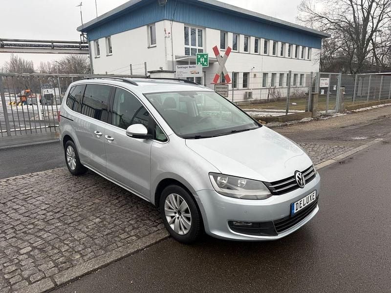 Gebraucht VW Sharan 140 PS (102 kW) 2010 Silber Van / Kleinbus