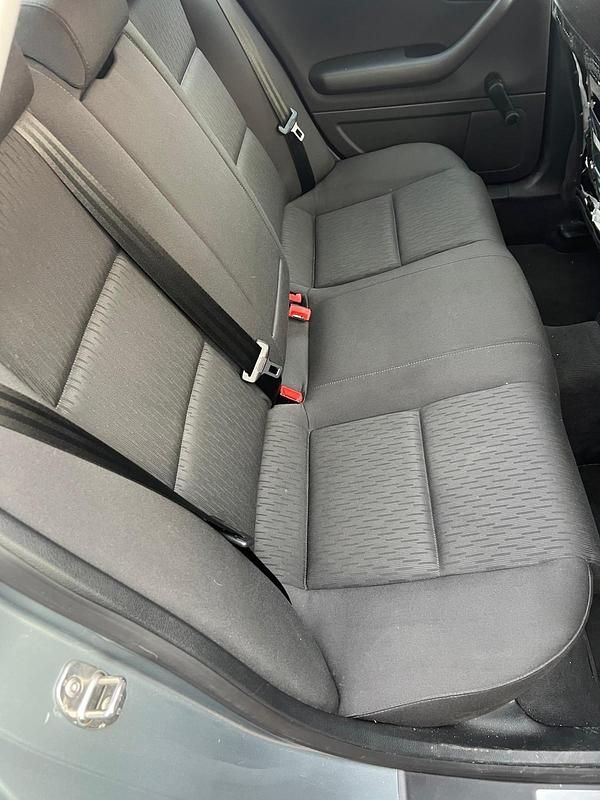 Usata Audi A4 131 CV (96 kW) 2006 Andere farben Berlina