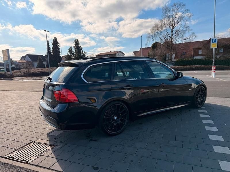 Second-hand BMW 325 Performance 204 CP (150 kW) 2010 Negru Break
