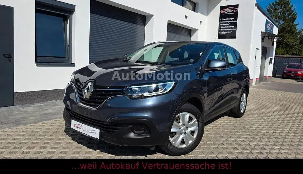 Gebraucht Renault Kadjar Life 131 PS (96 kW) 2017 Grau SUV