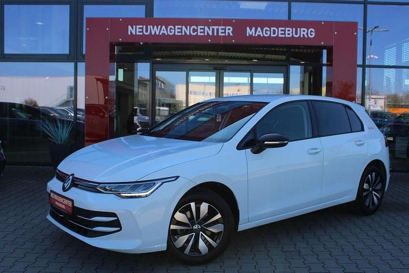 Pure white Gebraucht 2024 VW Golf VIII Goal Limousine | 28.880 € (Superpreis) - Bild 1/4