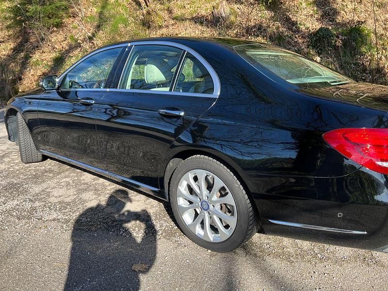 Gebraucht Mercedes E400 Exclusive 333 PS (244 kW) 2016 Schwarz Limousine