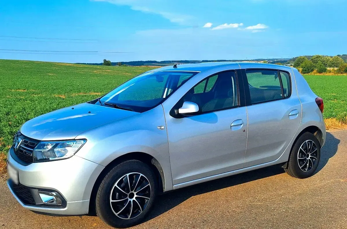 Gebraucht Dacia Sandero Comfort 90 PS (66 kW) 2019 Silber Limousine