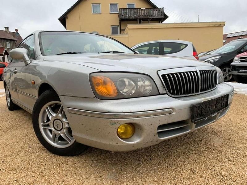 Silber Gebraucht 2000 Hyundai XG Limousine | 3.998 € - Bild 1/4