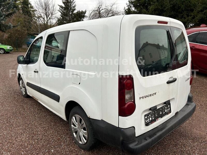 Gebraucht Peugeot Partner 99 PS (72 kW) 2018 Weiß Van / Kleinbus