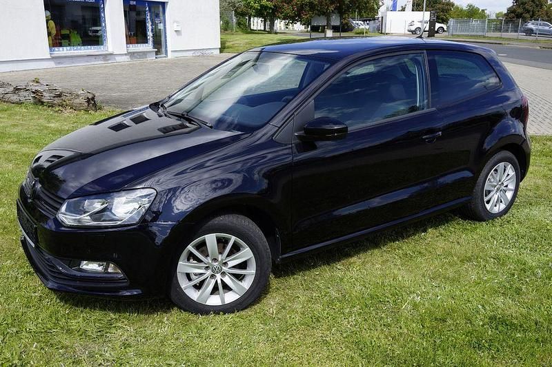 Schwarz Gebraucht 2014 VW Polo Comfortline Kleinwagen | 5.699 € (Fairer Preis) - Bild 1/4