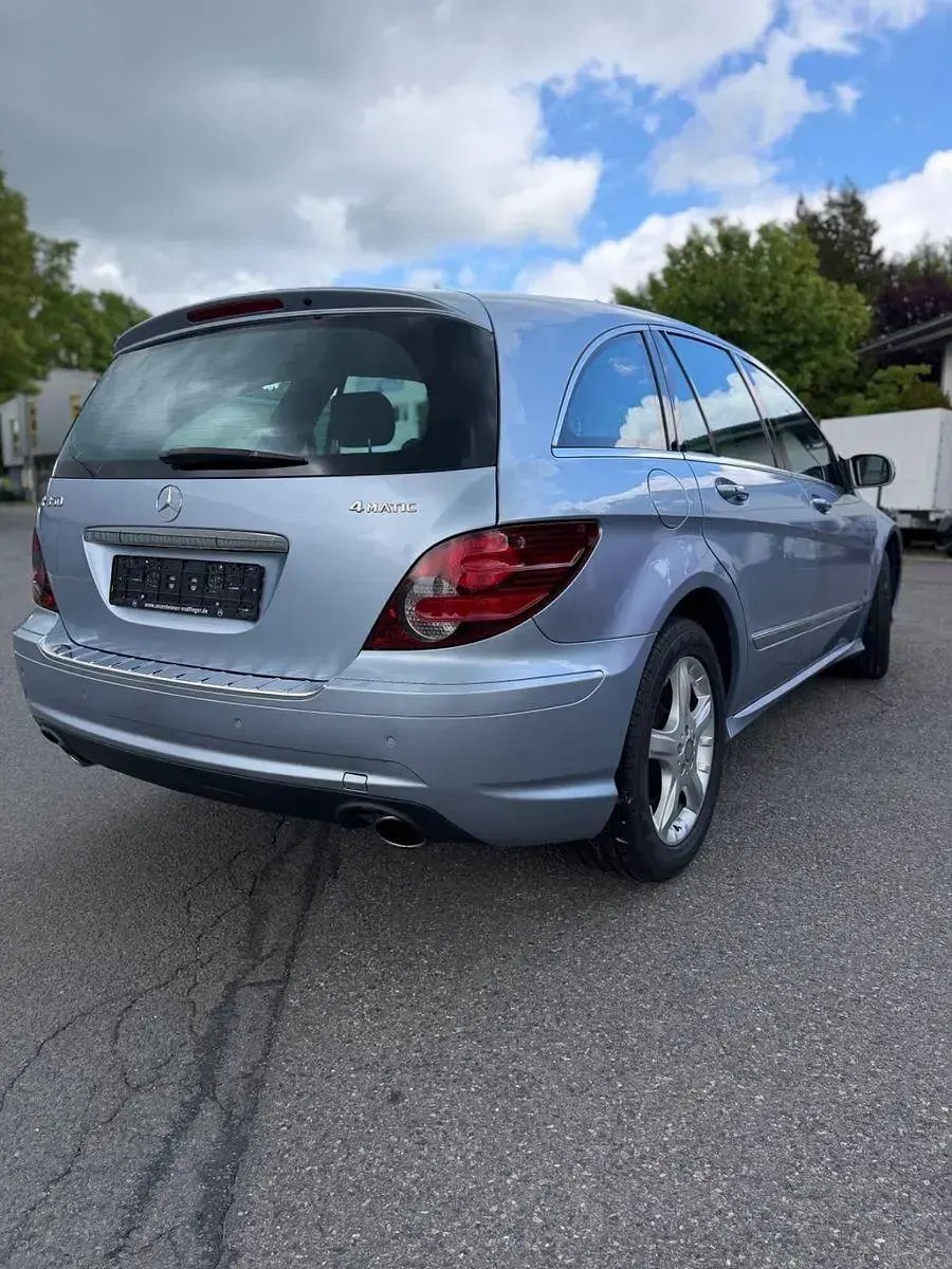 Gebraucht Mercedes R350 272 PS (200 kW) 2009 Blau Van / Kleinbus