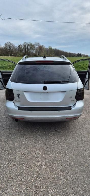 Gebraucht VW Golf VI 105 PS (77 kW) 2009 Silber Kleinwagen