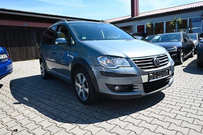 Grau Gebraucht 2008 VW Touran Cross Van / Kleinbus | 3.500 € (Guter Preis) - Bild 1/4