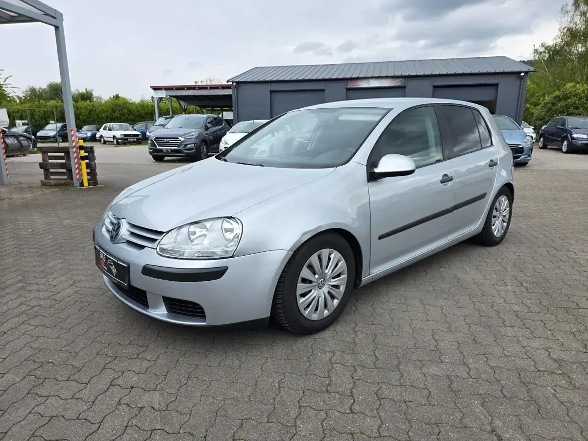 Gebraucht VW Golf IV Trendline 102 PS (75 kW) 2005 Silber Limousine