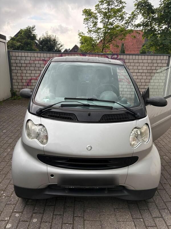 Silber Gebraucht 2006 Smart ForTwo Coupé Kleinwagen | 1.300 € (Guter Preis) - Bild 1/4