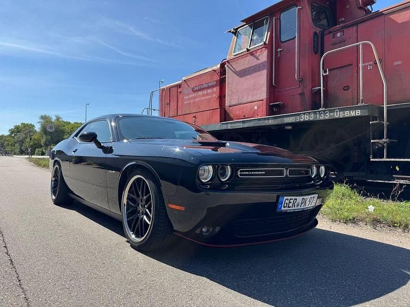 Schwarz Gebraucht 2017 Dodge Challenger Coupé | 34.400 € (Etwas zu teuer) - Bild 1/4