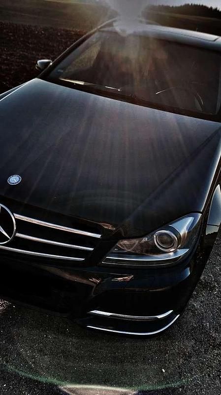 Schwarz Gebraucht 2013 Mercedes C220 Avantgarde Kombi | 10.000 € (Teuer) - Bild 1/4