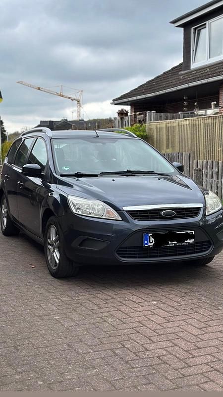 Second-hand Ford Focus 110 CP (80 kW) 2010 Albastru Coupe