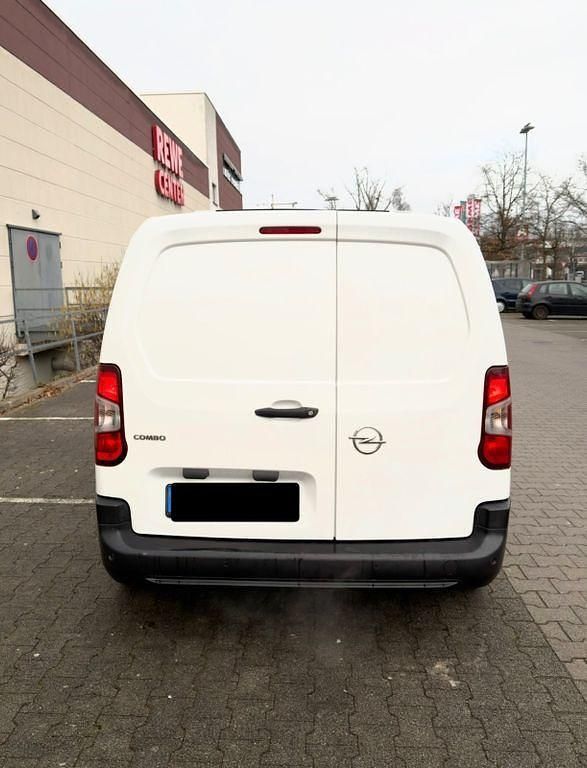 Gebraucht Opel Combo 102 PS (75 kW) 2020 Weiß Van