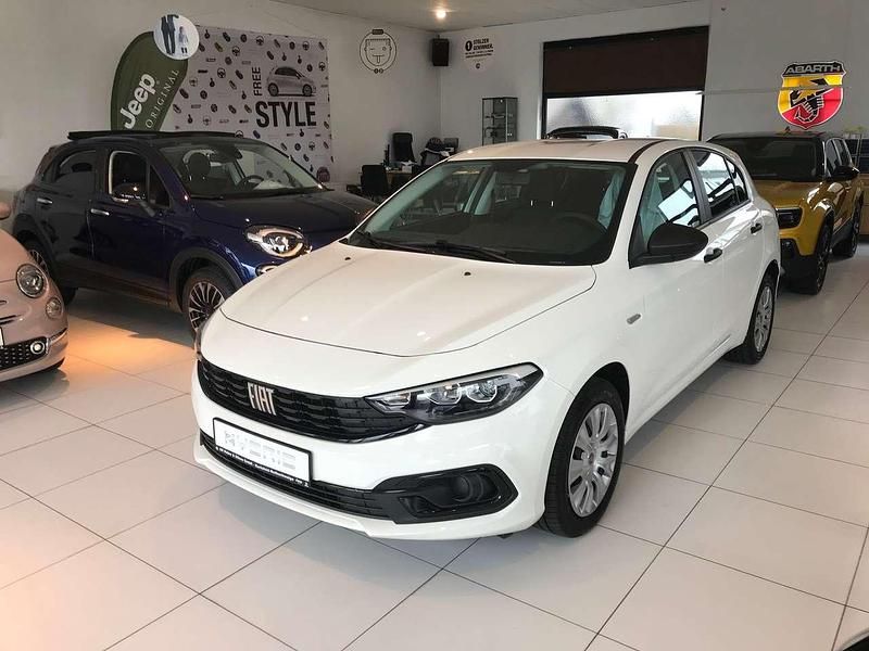 Gebraucht Fiat Tipo Life 131 PS (96 kW) 2024 Weiß Limousine