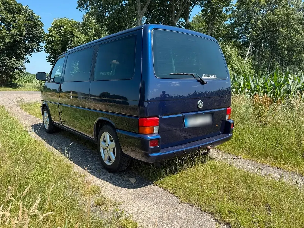 Gebraucht VW Caravelle R 151 PS (111 kW) 2001 Blau Van
