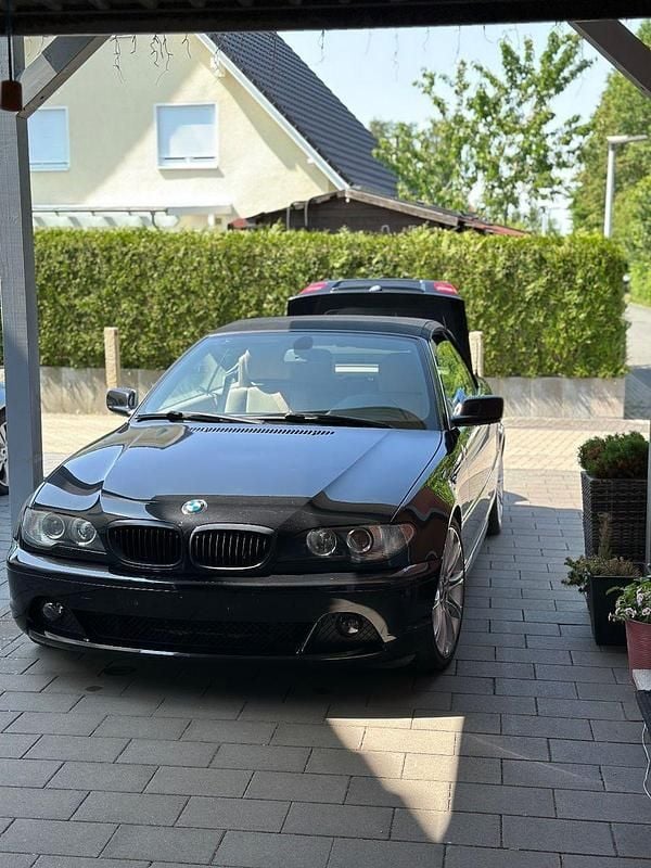 Schwarz Gebraucht 2004 BMW 325 Cabriolet Cabrio | 9.999 € (Guter Preis) - Bild 1/4