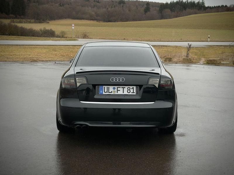 Gebraucht Audi A4 S-Line 140 PS (102 kW) 2007 Schwarz Limousine