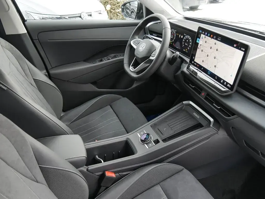 Neu VW T-Roc Style 116 PS (85 kW) 2026 Schwarz SUV