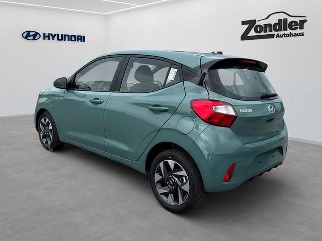 Gebraucht Hyundai i10 Trend 63 PS (46 kW) 2025 Grün Kleinwagen