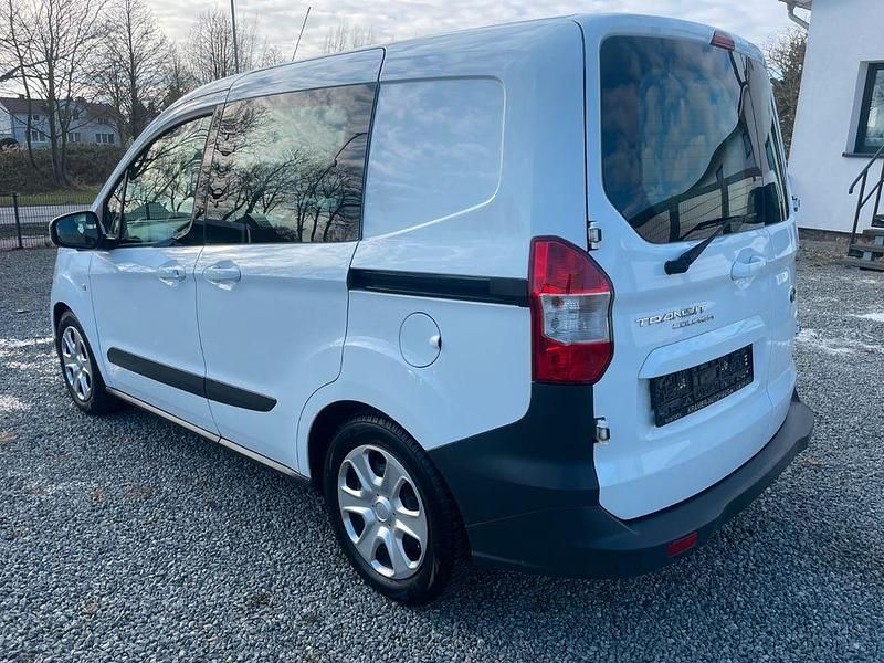 Gebraucht Ford Transit Trend 75 PS (55 kW) 2020 Weiß Kombi