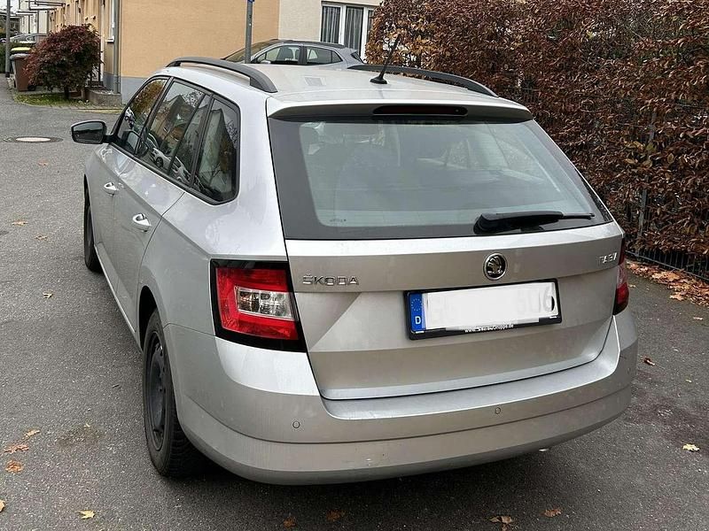 Gebraucht Skoda Fabia Style 90 PS (66 kW) 2015 Silber Kombi