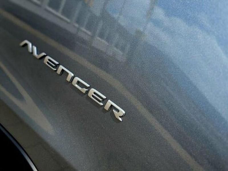 Gebraucht Jeep Avenger Summit 101 PS (74 kW) 2024 Grau SUV