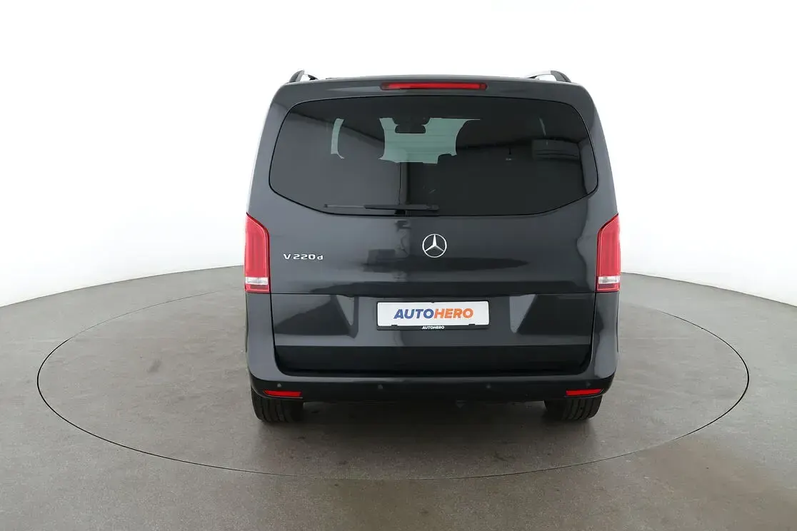Gebraucht Mercedes V220 Edition 163 PS (119 kW) 2020 Grau Van / Kleinbus