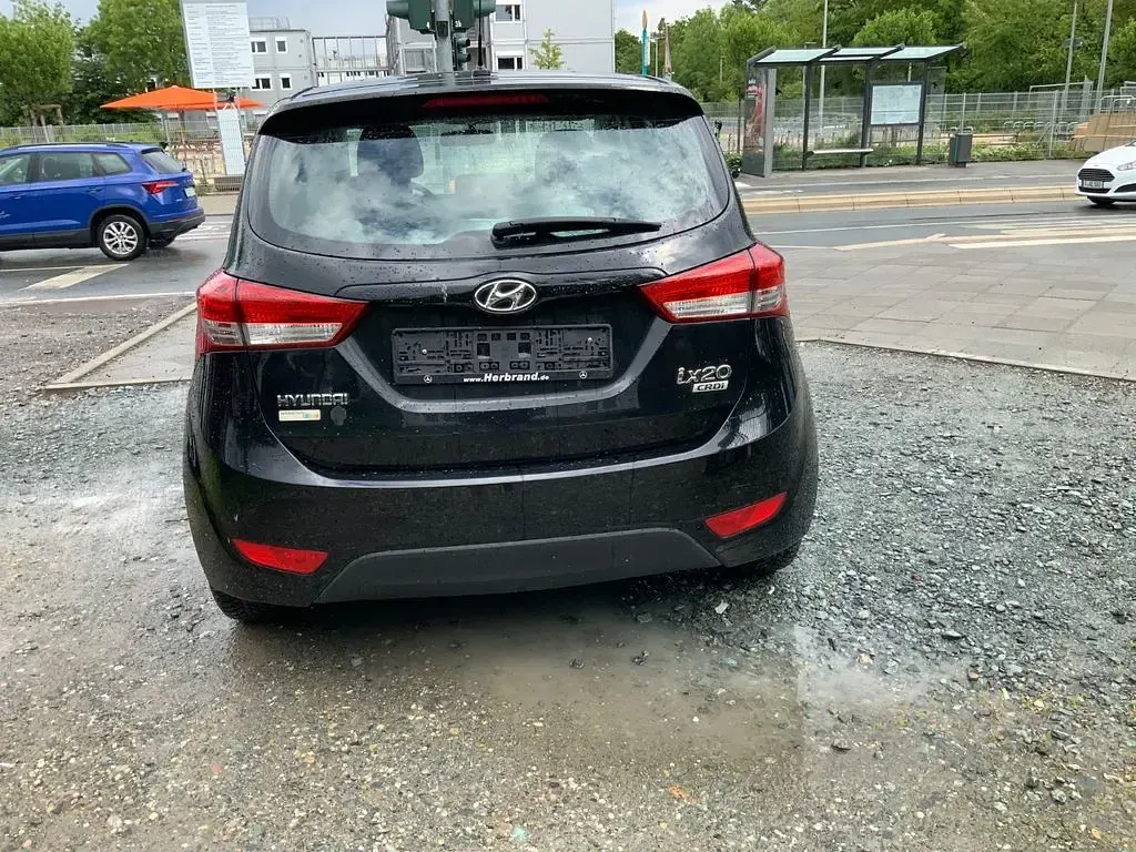 Gebraucht Hyundai ix20 116 PS (85 kW) 2012 Schwarz Kleinwagen